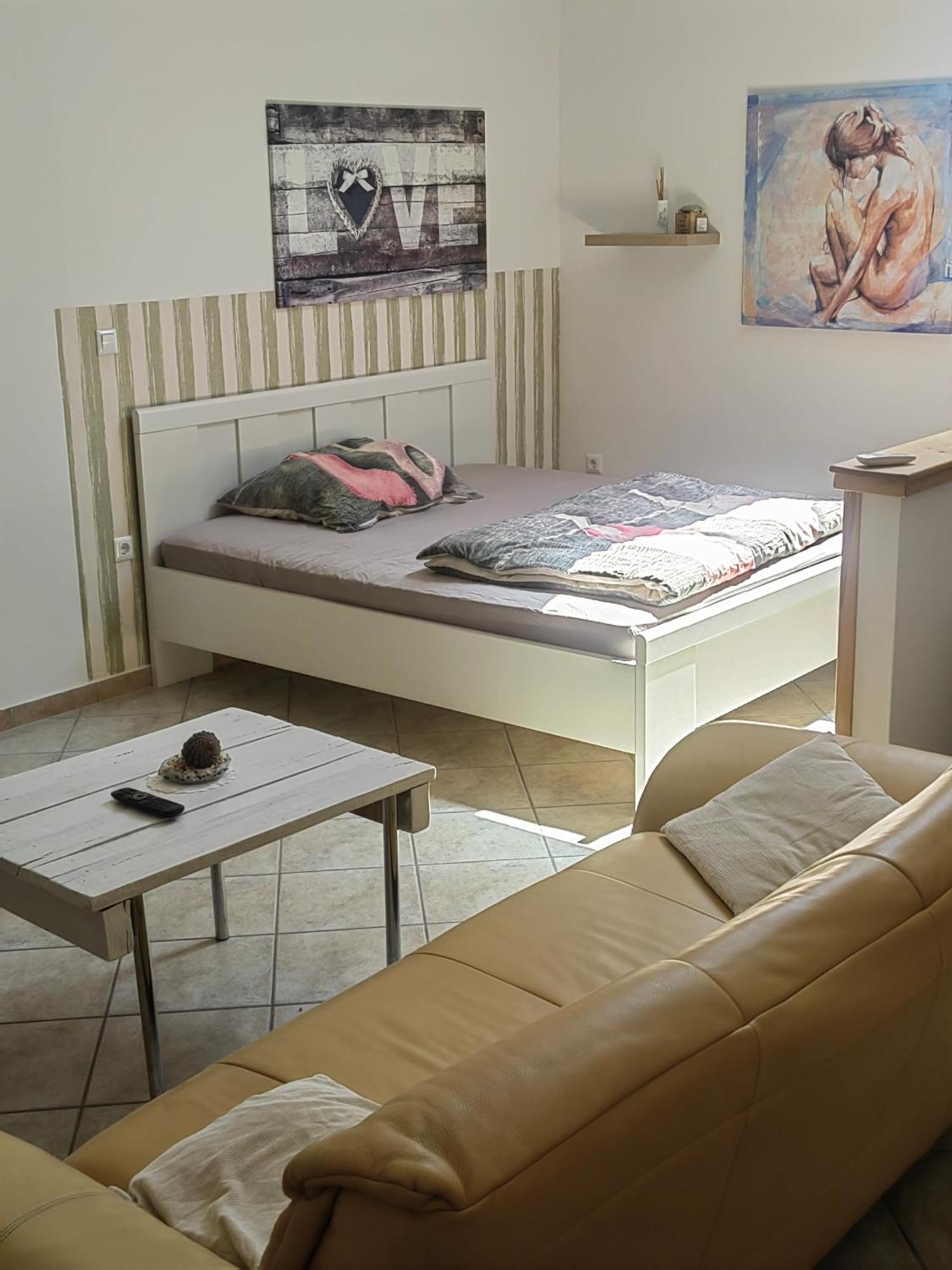 Wow Sleeping Bed & Breakfast Miklavz na Dravskem Polju ภายนอก รูปภาพ